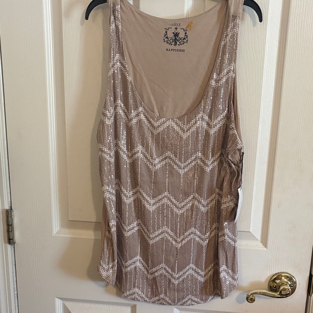 Chic Beige Patterned Tank Top